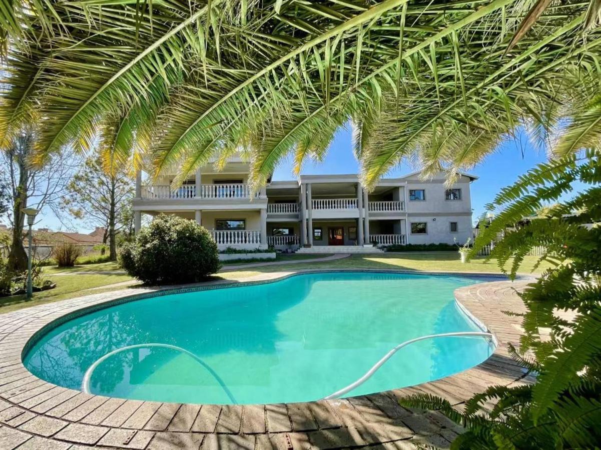 Atlantic Pearl Guest House Midrand Exterior foto