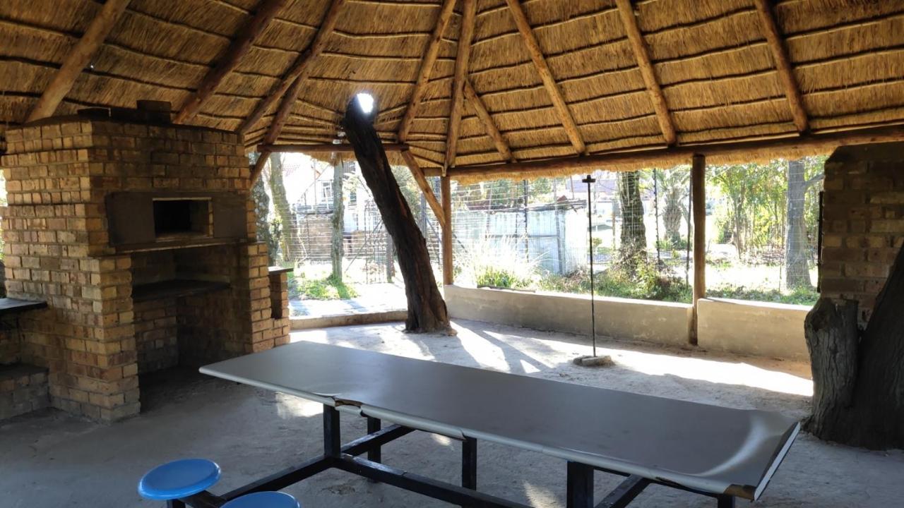 Atlantic Pearl Guest House Midrand Exterior foto